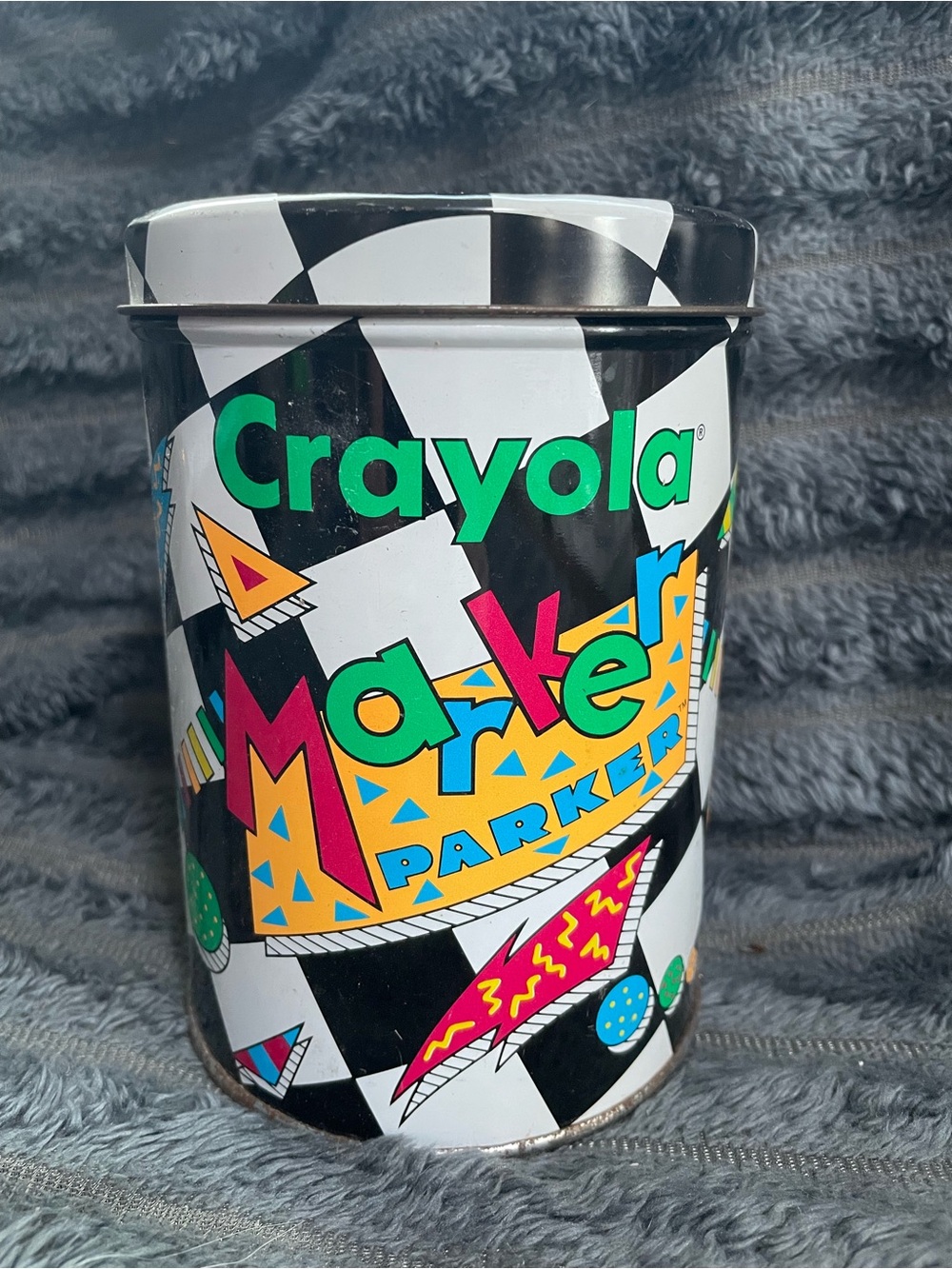 90s Crayola Marker Parker Tin – Black, White, Green, Yellow, Pink, Blue Accents